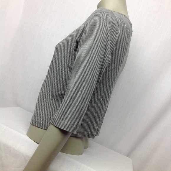 DONATION SALE VS Gray Half Sleeve Striped T Shirt - Picture 3 of 6